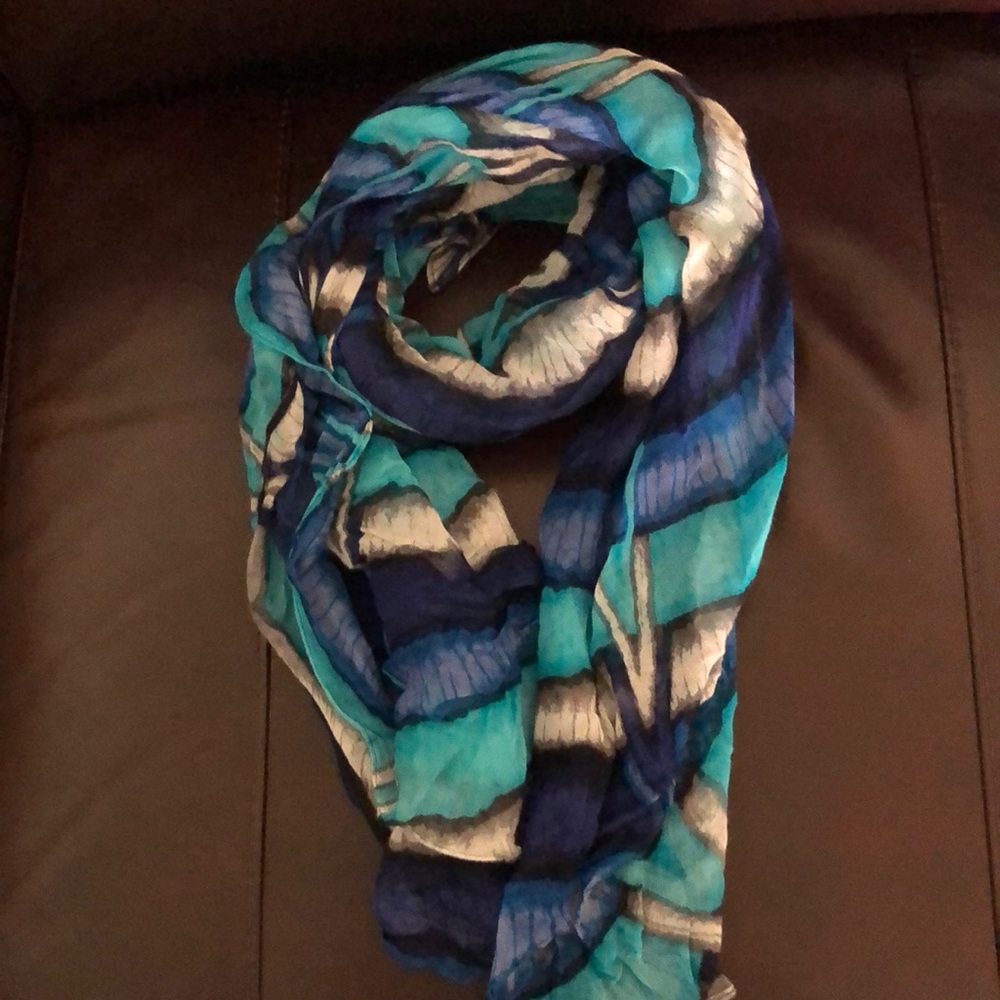 Square scarf